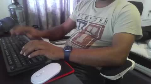 Snapshot of meshneo chatting on 02/06/25, 10:32 meshneo online show from 02/06/25, 10:32