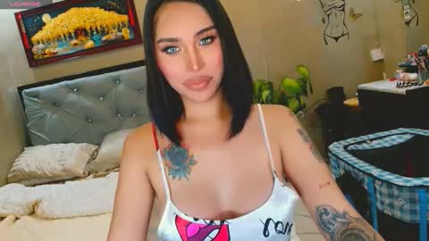 Snapshot of mesmerizingfuckdoll chatting on 10/20/25, 12:33 mistress jasmine online show from 10/20/25, 12:33