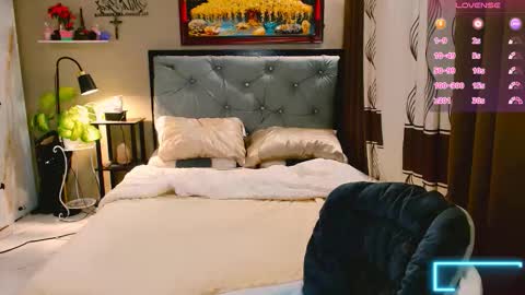 Snapshot of mesmerizingfuckdoll chatting on 10/24/25, 03:47 mistress jasmine online show from 10/24/25, 03:47