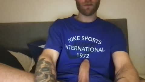 Snapshot of messageme11 chatting on 01/27/25, 10:27 messageme11 online show from 01/27/25, 10:27