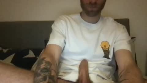 Snapshot of messageme11 chatting on 09/25/25, 09:51 messageme11 online show from 09/25/25, 09:51