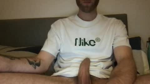 Snapshot of messageme11 chatting on 11/10/25, 10:09 messageme11 online show from 11/10/25, 10:09