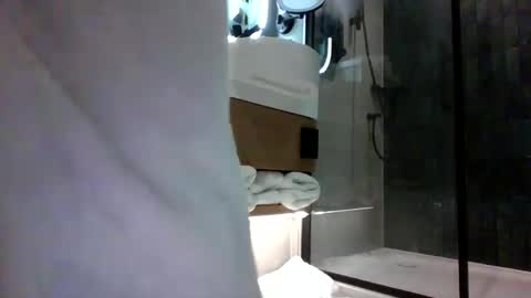 messagemeifyouwanttochatgmail online show from 01/18/25, 04:21