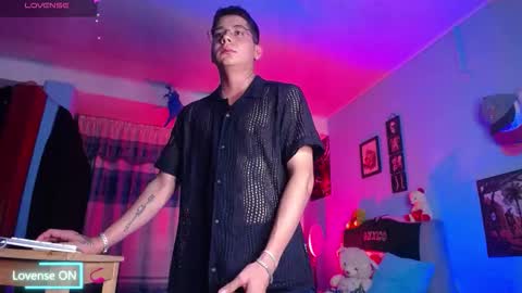 Jhon online show from 11/14/25, 03:49