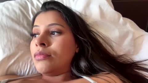 Snapshot of mexxicams chatting on 01/16/25, 10:44 Adan and Emma online show from 01/16/25, 10:44