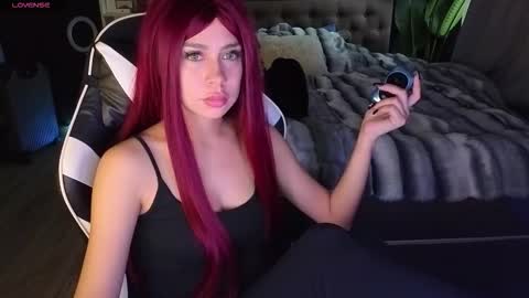 Snapshot of mezzalunaa chatting on 12/02/25, 07:36 vollmond online show from 12/02/25, 07:36