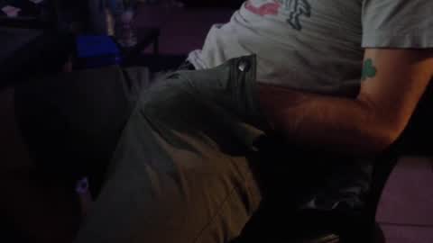 Snapshot of mg13999 chatting on 10/24/25, 10:33 Mg13999 online show from 10/24/25, 10:33