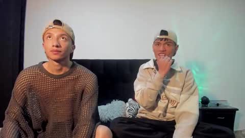 Snapshot of mhatias_ chatting on 11/06/25, 04:57 MATHIAS online show from 11/06/25, 04:57