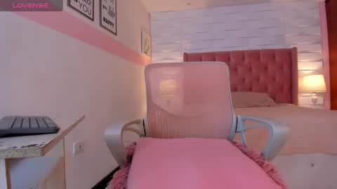 Snapshot of mhellissaw chatting on 09/14/25, 11:09 melissa online show from 09/14/25, 11:09