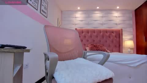 Snapshot of mhellissaw chatting on 09/27/25, 08:36 melissa online show from 09/27/25, 08:36