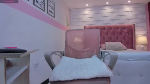 Snapshot of mhellissaw chatting on 10/11/25, 10:03 melissa online show from 10/11/25, 10:03