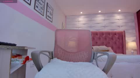 Snapshot of mhellissaw chatting on 10/12/25, 10:25 melissa online show from 10/12/25, 10:25