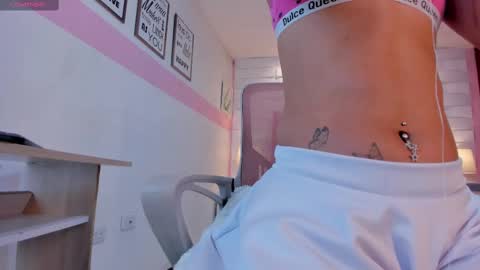 Snapshot of mhellissaw chatting on 10/30/25, 08:27 melissa online show from 10/30/25, 08:27