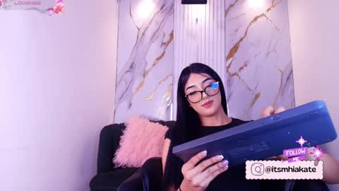 Mhia Kate online show from 05/20/26, 12:11