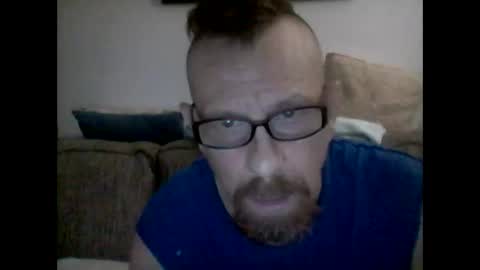 Snapshot of mhitch924 chatting on 05/19/26, 02:18 mhitch924 online show from 05/19/26, 02:18