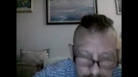 Snapshot of mhitch924 chatting on 05/24/26, 01:32 mhitch924 online show from 05/24/26, 01:32