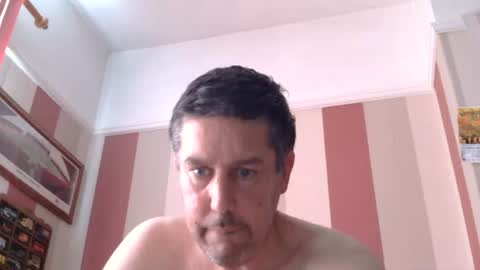 Snapshot of mhunk123 chatting on 07/10/26, 04:42 mhunk123 online show from 07/10/26, 04:42