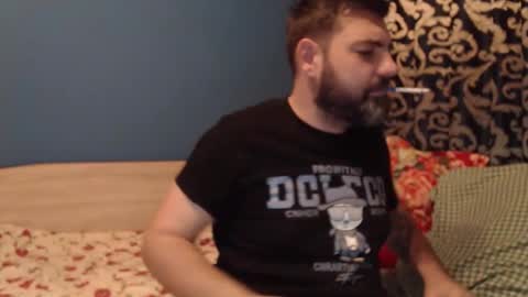 Mia online show from 10/26/25, 11:53