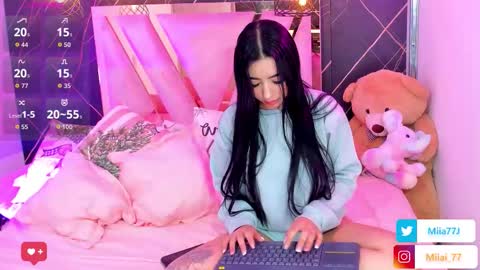 Snapshot of mia77_ chatting on 12/22/25, 03:03 Mia online show from 12/22/25, 03:03