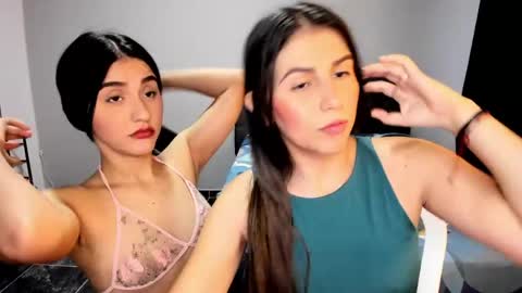 Snapshot of mia_18nice chatting on 04/15/26, 02:40 mia_18nice online show from 04/15/26, 02:40