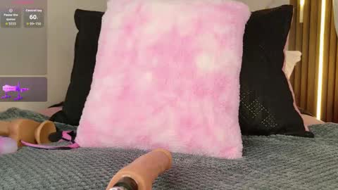 Mia Blonde online show from 10/19/25, 08:09