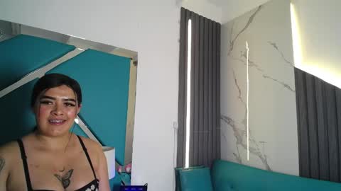 Snapshot of mia__kross_ chatting on 05/16/26, 05:34 Mia online show from 05/16/26, 05:34