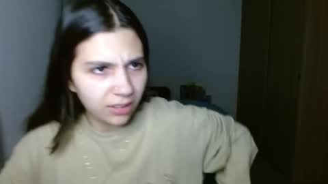 Mia online show from 10/17/25, 01:31