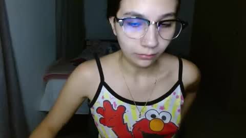Mia online show from 11/06/25, 02:12