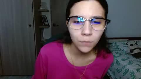 Mia online show from 12/05/25, 02:42