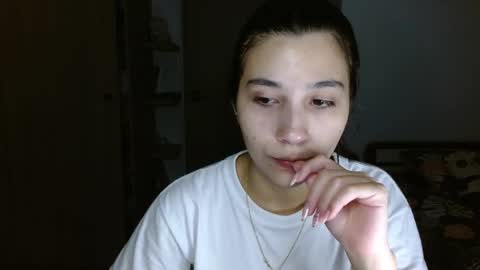 Mia online show from 05/12/26, 03:03