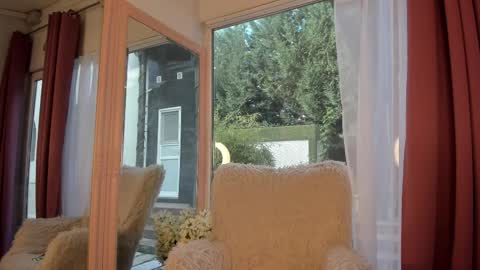 Snapshot of mia__milan chatting on 10/10/25, 06:34 Mia  Milan online show from 10/10/25, 06:34