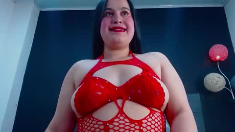 Snapshot of mia__xx1 chatting on 10/20/25, 05:08 C A L L M E M I A online show from 10/20/25, 05:08