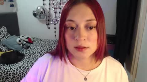 Snapshot of mia_adams_red chatting on 11/29/25, 12:46 mia online show from 11/29/25, 12:46
