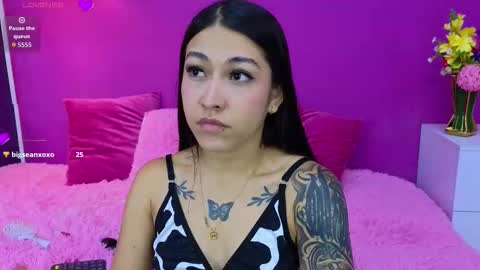 Snapshot of mia_adamsxxx chatting on 09/24/25, 02:26 mia_adamsxxx online show from 09/24/25, 02:26