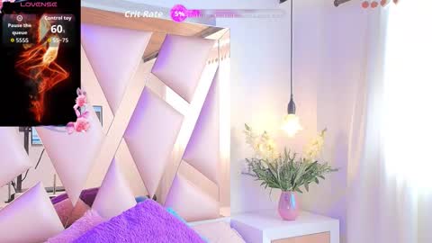 Mia online show from 10/11/25, 12:58