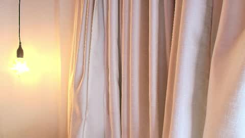 Mia online show from 11/07/25, 07:08