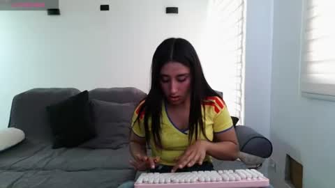 MIA AND EROS online show from 07/03/26, 08:48