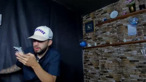 Snapshot of mia_and_vincentt chatting on 10/29/25, 04:26 Mia and vincentt model indepent online show from 10/29/25, 04:26