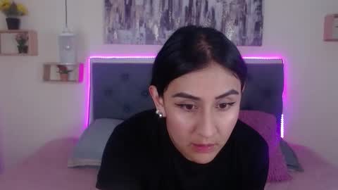 M I A  A Y R A online show from 11/05/25, 05:46