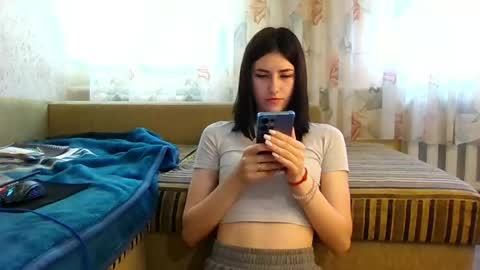 Snapshot of mia_beauti_live chatting on 05/25/26, 09:48 mia_beauti_live online show from 05/25/26, 09:48
