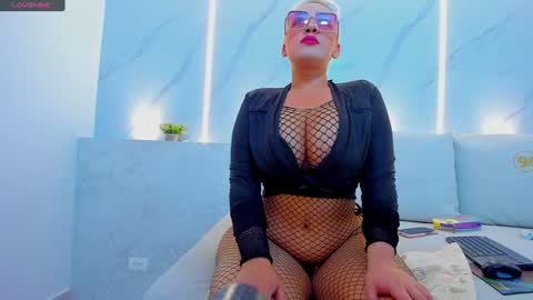 Mia  online show from 12/30/24, 11:59