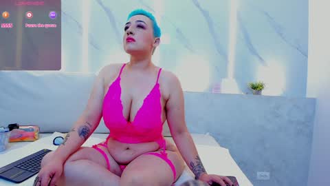 Mia  online show from 01/31/25, 11:56