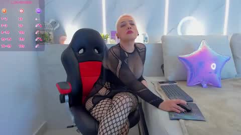 Mia  online show from 03/06/25, 11:47