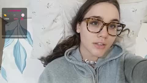 Snapshot of mia_boone chatting on 12/15/24, 11:23 mia_boone online show from 12/15/24, 11:23