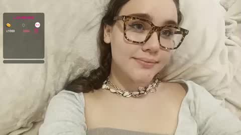 Snapshot of mia_boone chatting on 12/25/24, 02:56 mia_boone online show from 12/25/24, 02:56