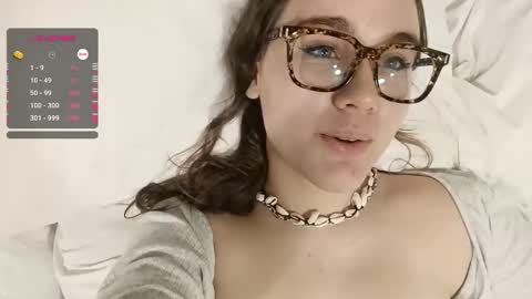 Snapshot of mia_boone chatting on 12/28/24, 09:08 mia_boone online show from 12/28/24, 09:08