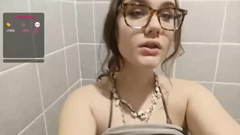 Snapshot of mia_boone chatting on 01/13/25, 11:17 mia_boone online show from 01/13/25, 11:17