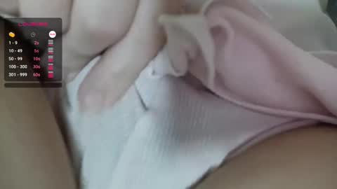 Snapshot of mia_boone chatting on 02/26/25, 11:09 mia_boone online show from 02/26/25, 11:09