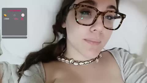 Snapshot of mia_boone chatting on 03/05/25, 03:51 mia_boone online show from 03/05/25, 03:51