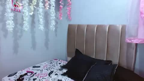 mia_brown69 online show from 06/05/26, 02:18